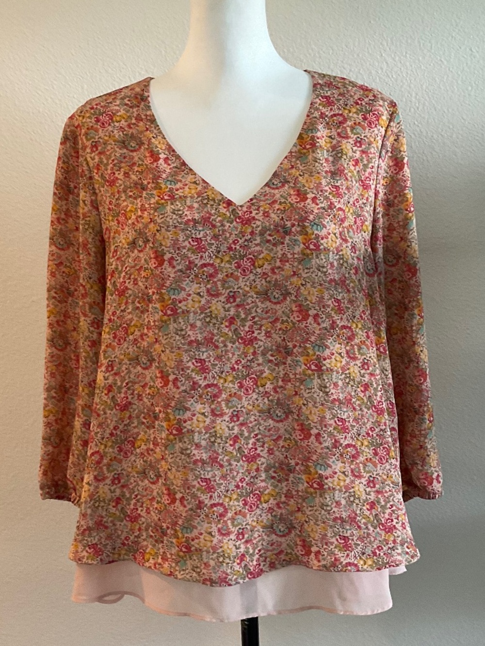 LAUREN CONRAD Floral Peach Long Sleeve Top Lace Back Size LARGE